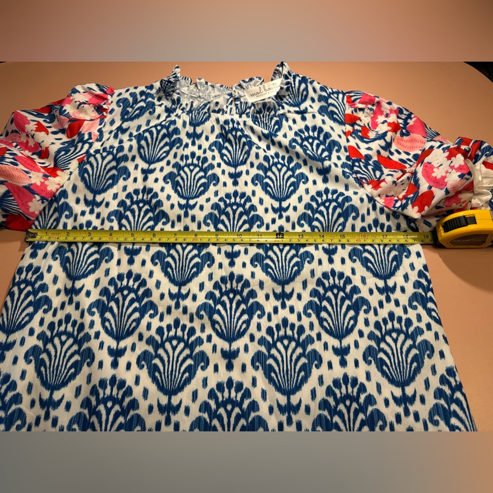 EUC Mod Boutique Blue & Pink Patterned Short Sleeve Top - Picture 6 of 7